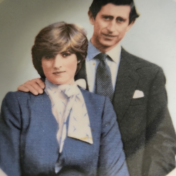 Vintage Royal Wedding 4" Plate Prince Charles & Princess Diana 1981 Cottagecore - Picture 4 of 5